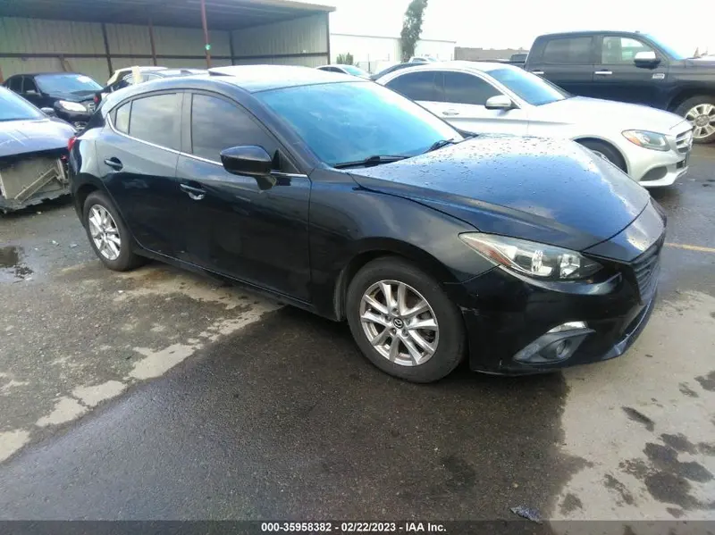 Mazda 3 2015г.