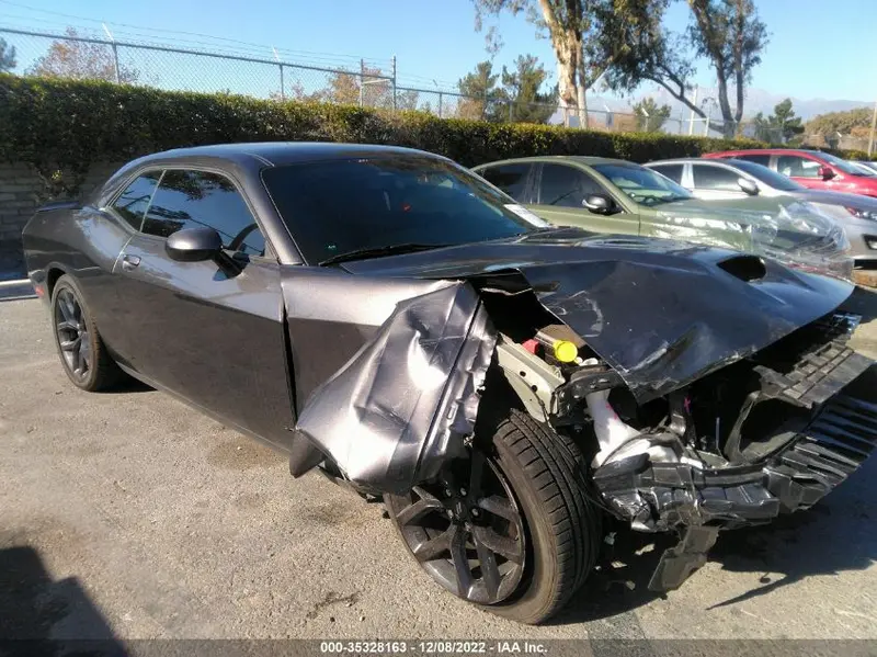 Dodge Challenger 2022г.