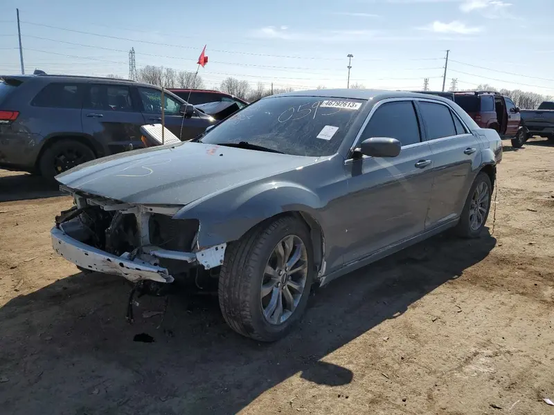 Chrysler 300 2016г.
