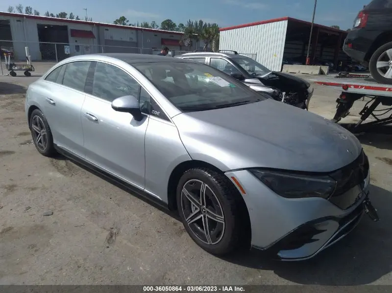 Mercedes-Benz EQE 2023г.