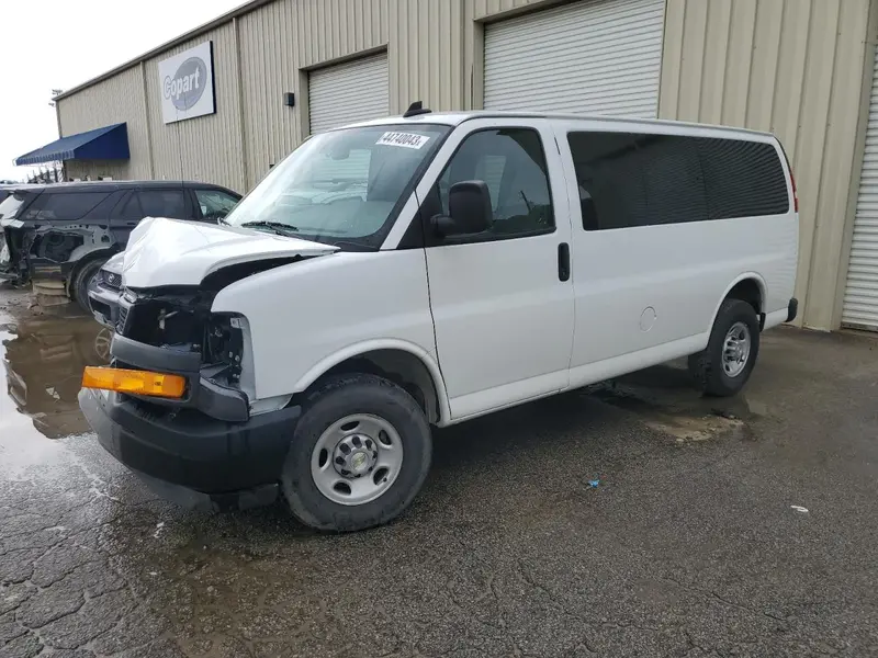 Chevrolet Express 2022г.