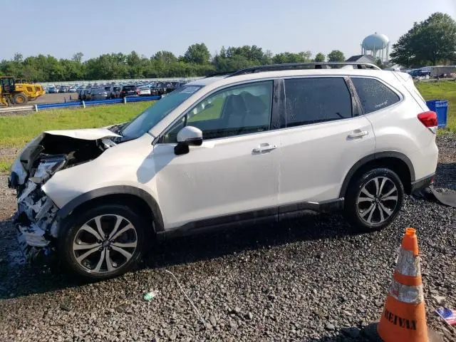 Subaru Forester 2022г.