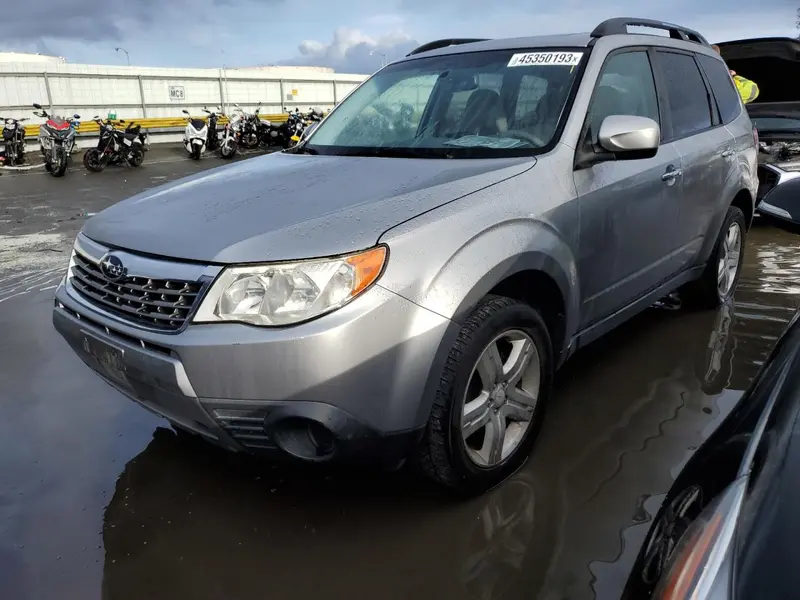 Subaru Forester 2010г.