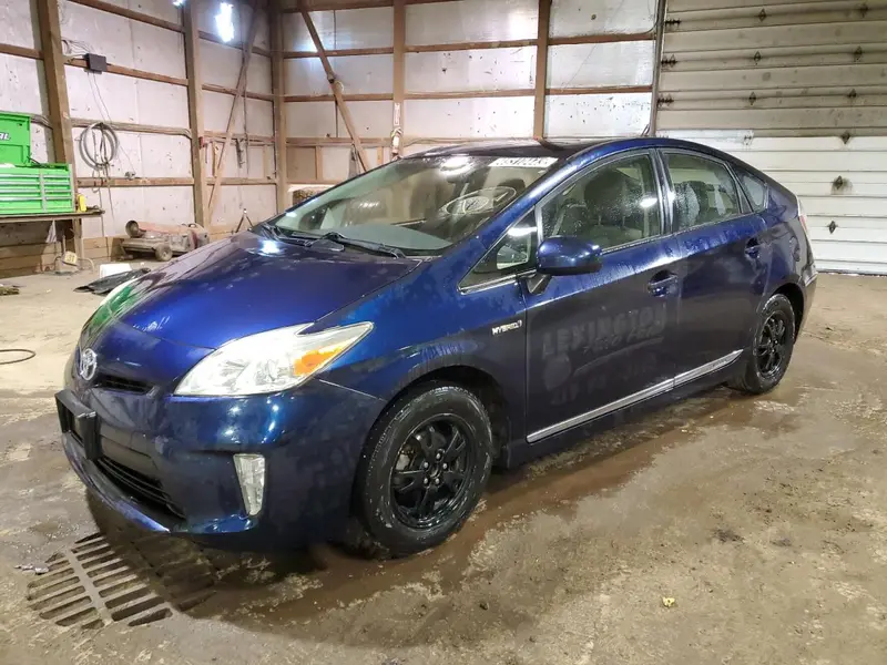 Toyota Prius 2013г.