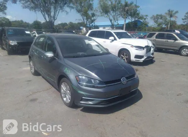 Volkswagen Golf 2021г.