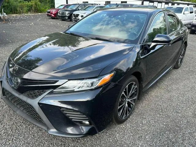 Toyota Camry 2019г.