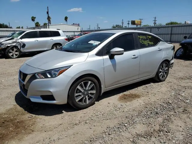 Nissan Versa 2021г.