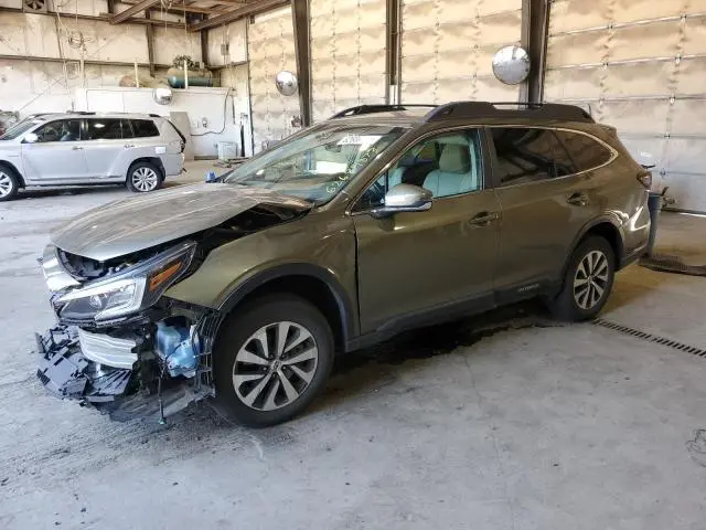 Subaru Outback 2021г.