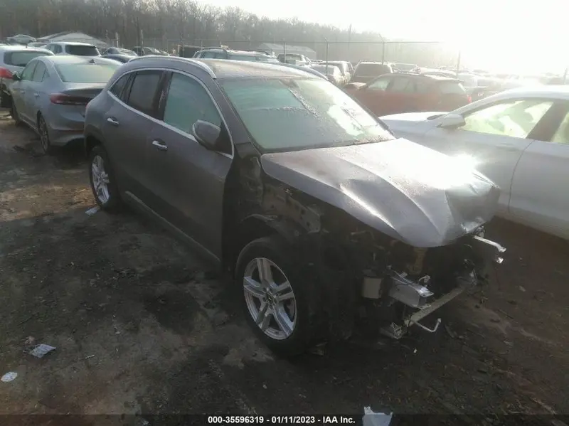 Mercedes-Benz GLA-Class 2021г.