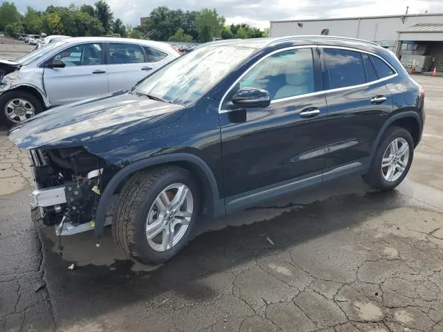 Mercedes-Benz GLA-Class 2023г.