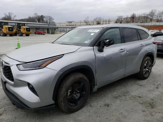 Toyota Highlander 2021г.