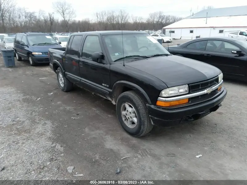 Chevrolet S-10 2004г.