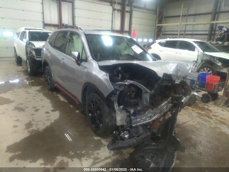 Subaru Forester 2019г.