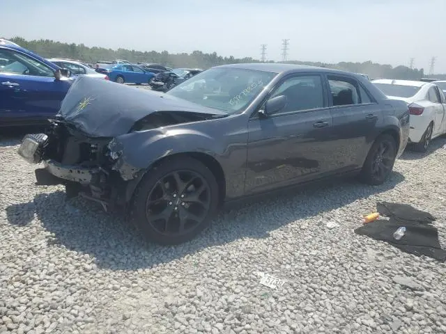 Chrysler 300 2022г.