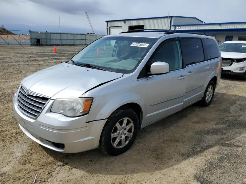 Chrysler Town & Country 2010г.