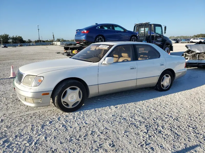 Lexus LS 400 2000г.