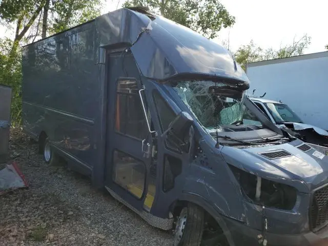 Ford Transit 2021г.