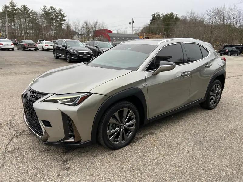 Lexus UX 200 2019г.