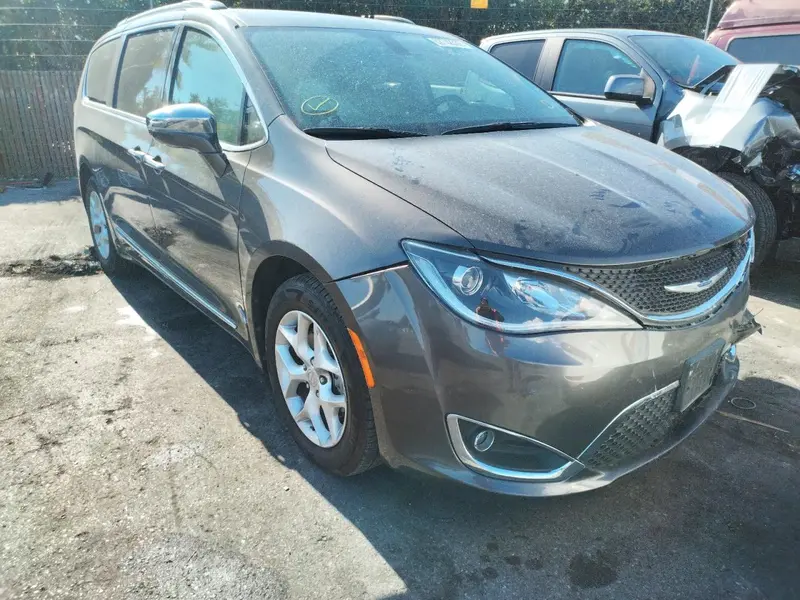Chrysler Pacifica 2020г.