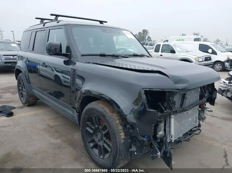 Land Rover Defender 2023г.