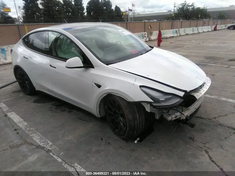 Tesla Model Y 2023г.
