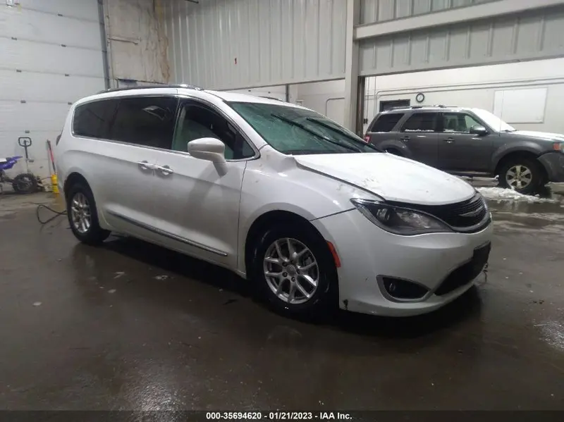 Chrysler Pacifica 2020г.