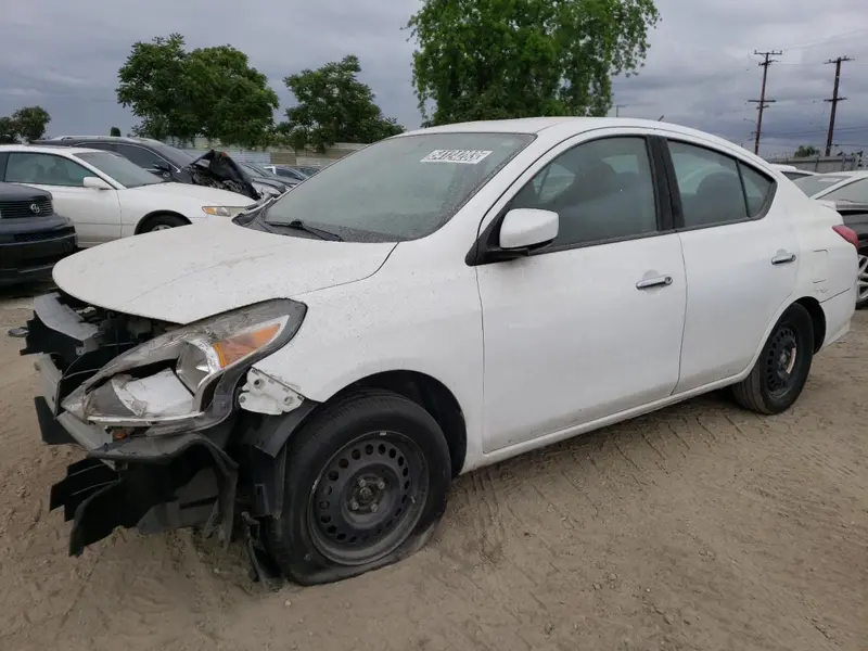 Nissan Versa 2019г.