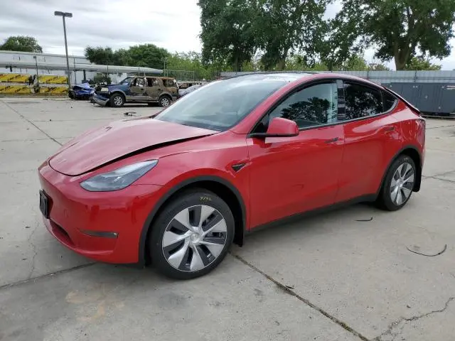 Tesla MODEL Y 2023г.
