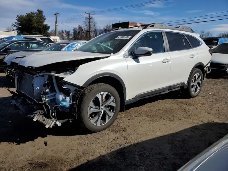 Subaru Outback 2021г.