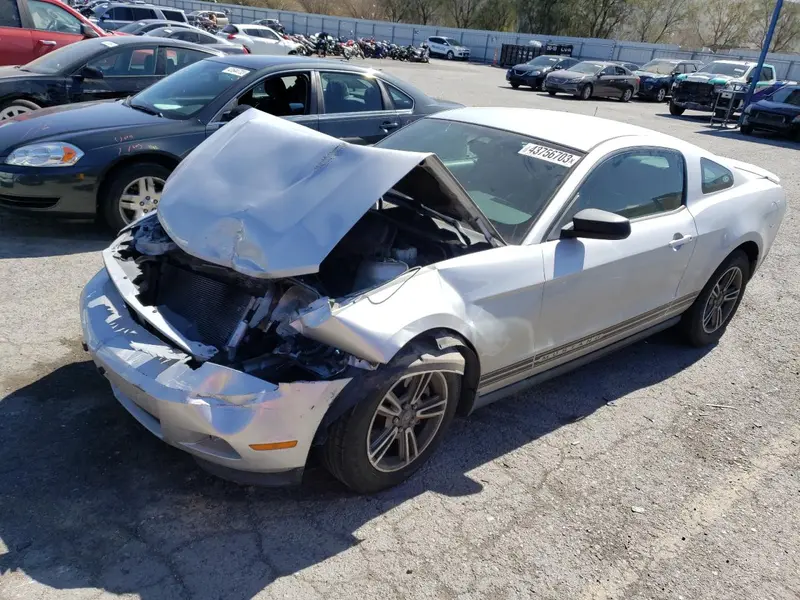 Ford Mustang 2012г.