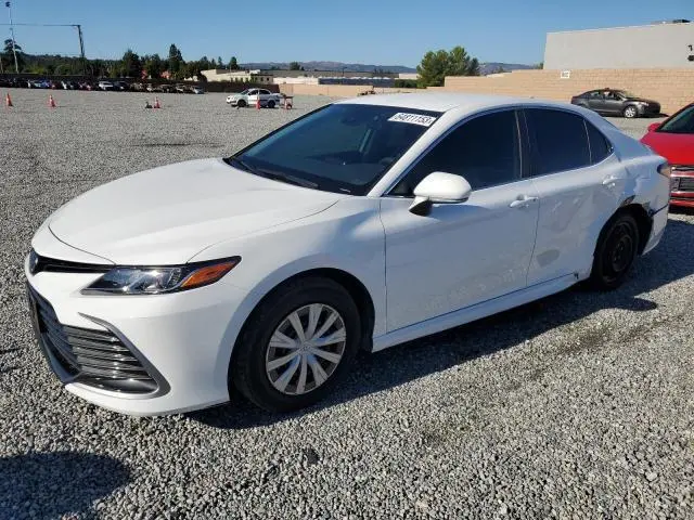 Toyota Camry 2022г.