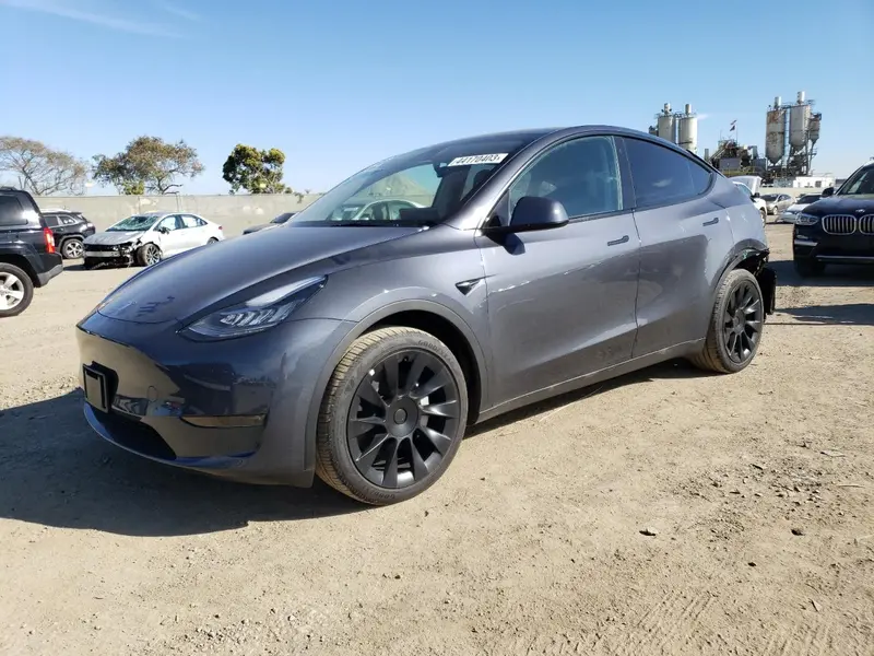 Tesla Model Y 2023г.