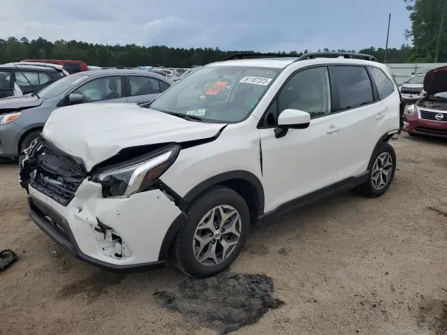 Subaru Forester 2022г.