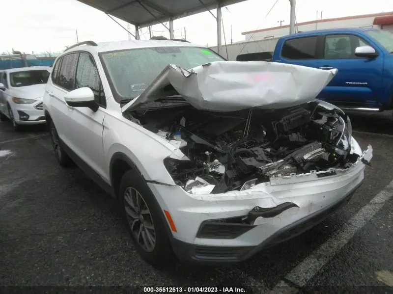 Volkswagen Tiguan 2021г.