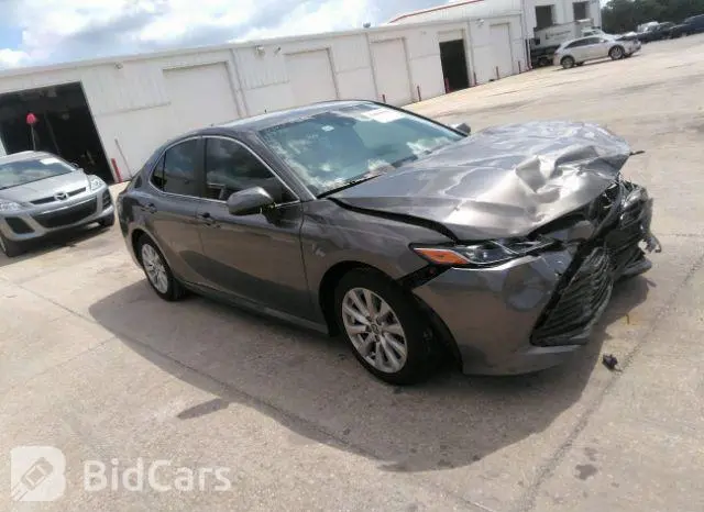 Toyota Camry 2020г.