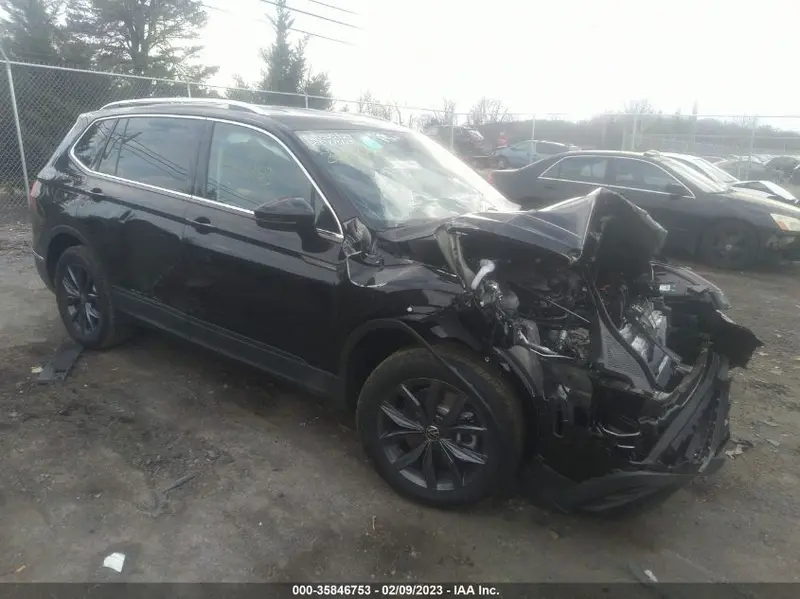 Volkswagen Tiguan 2023г.