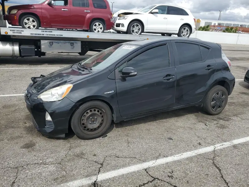 Toyota Prius C 2013г.