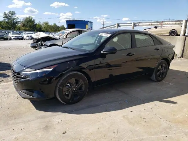 Hyundai Elantra 2023г.