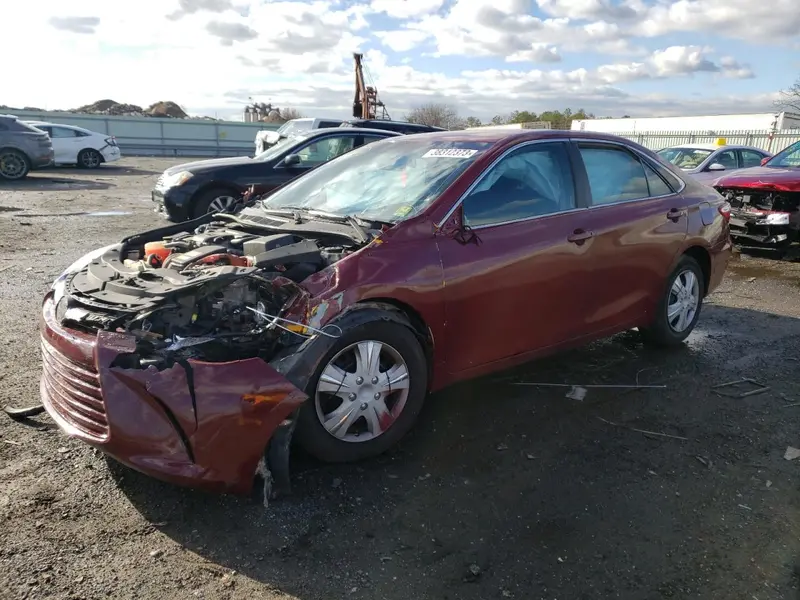 Toyota Camry Hybrid 2015г.