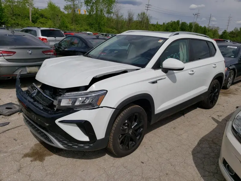 Volkswagen Taos 2023г.