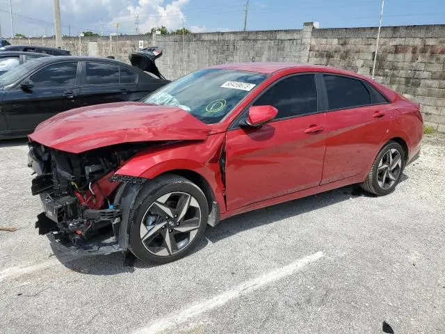 Hyundai Elantra 2023г.