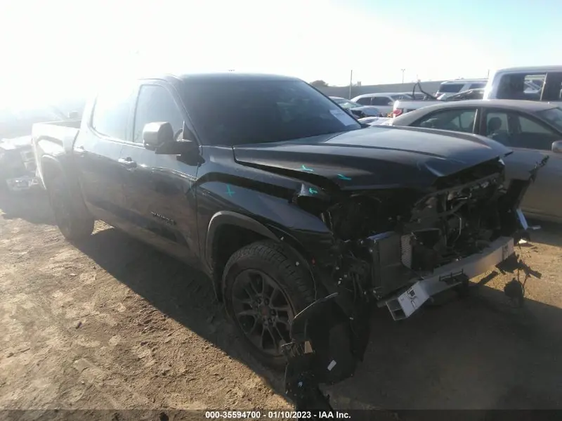 Toyota Tundra 2022г.