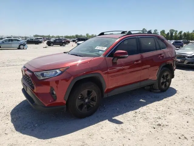 Toyota RAV4 2020г.