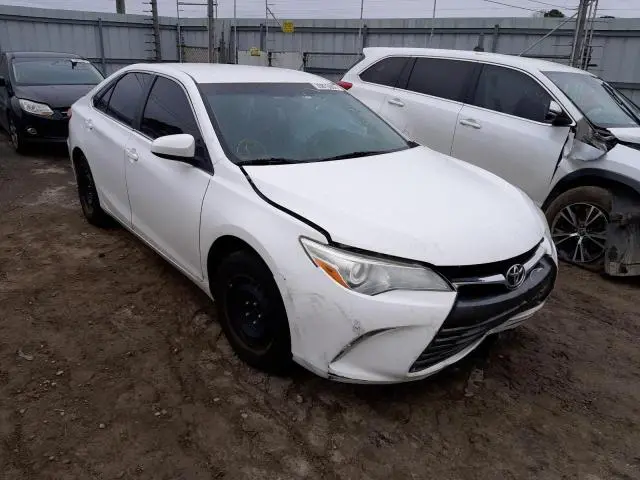 Toyota Camry 2016г.