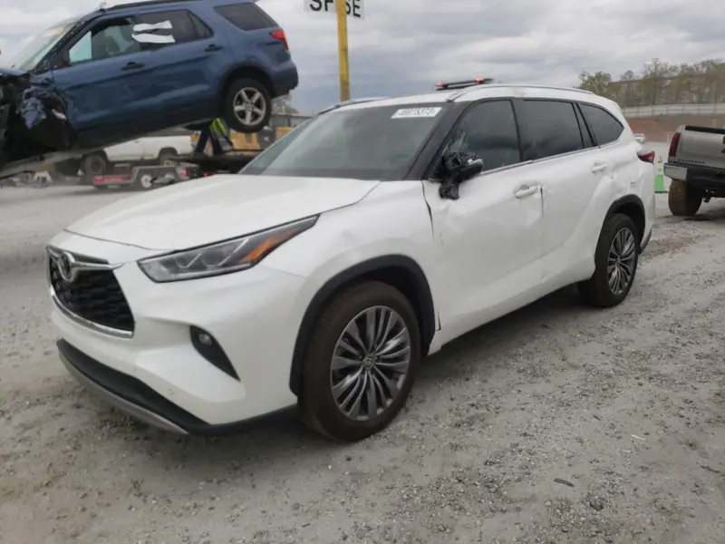 Toyota Highlander 2020г.