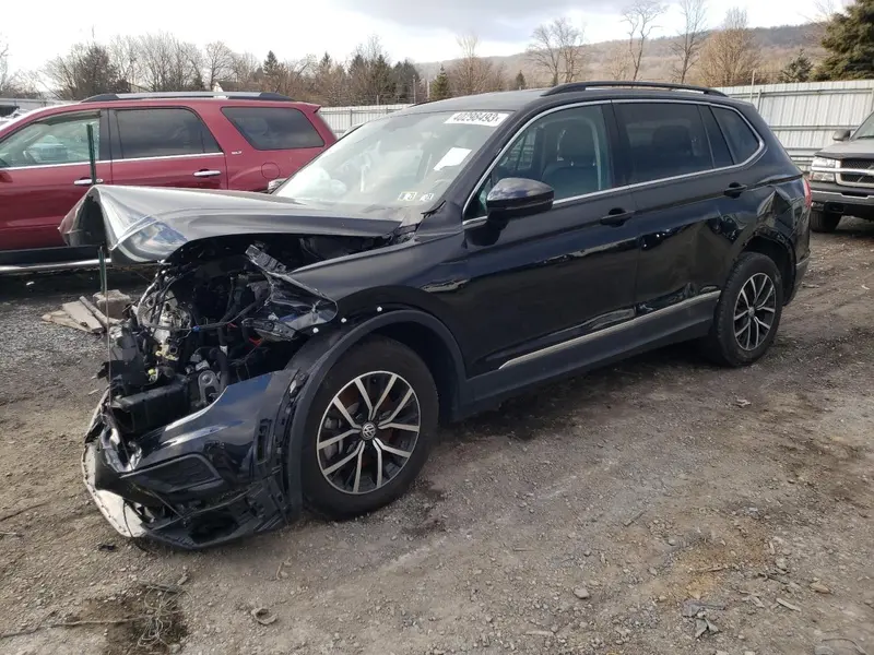 Volkswagen Tiguan 2021г.