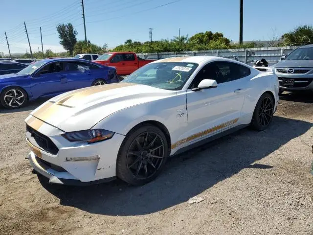 Ford Mustang 2022г.