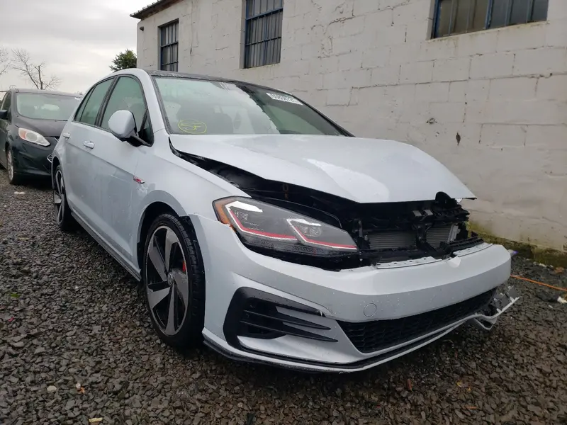 Volkswagen Golf GTI 2019г.
