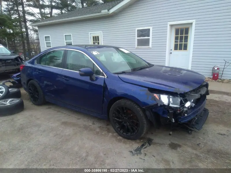 Subaru Legacy 2016г.