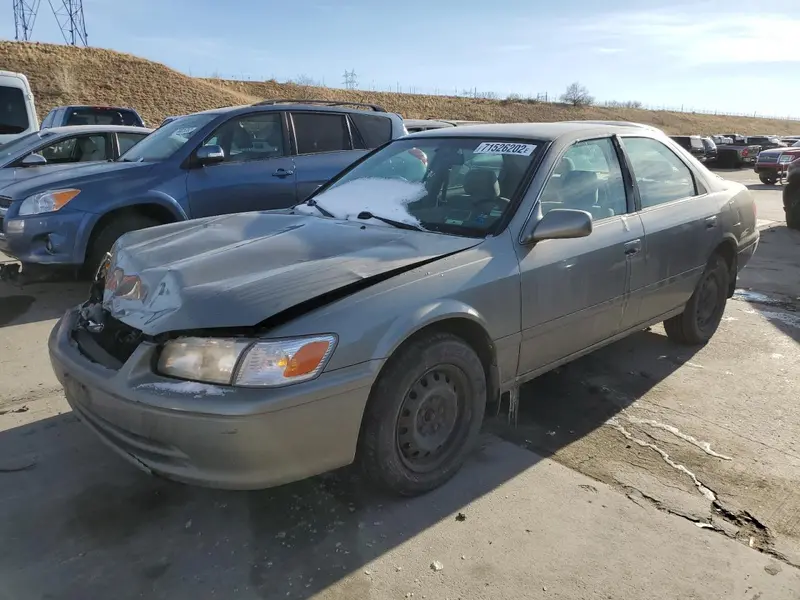 Toyota Camry 2000г.